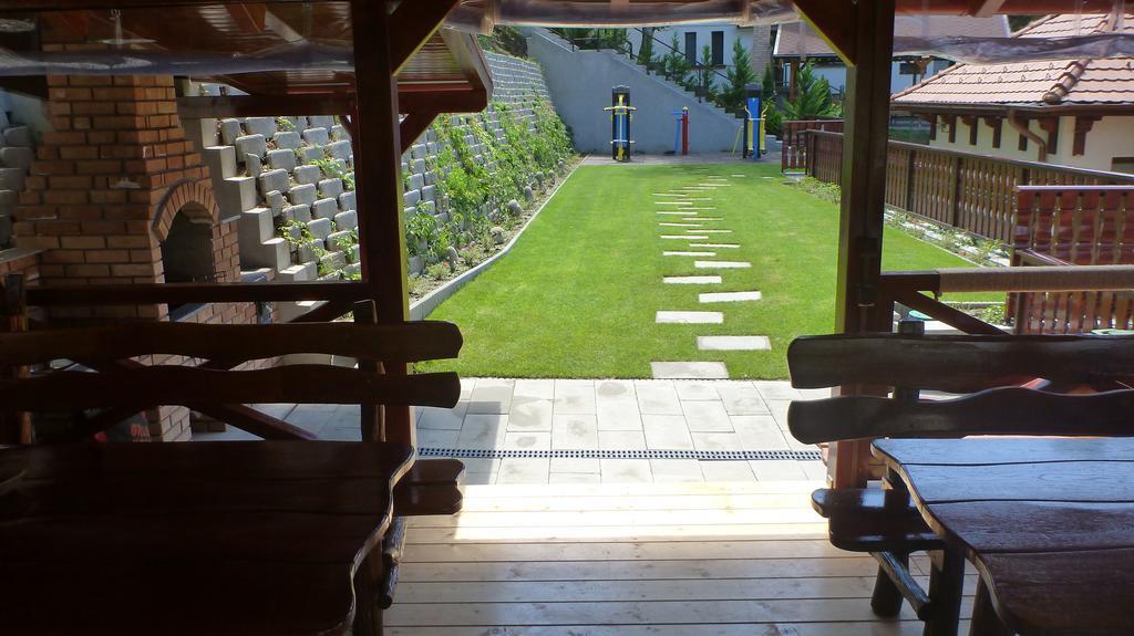 Vila Silvia Sovata Exteriör bild